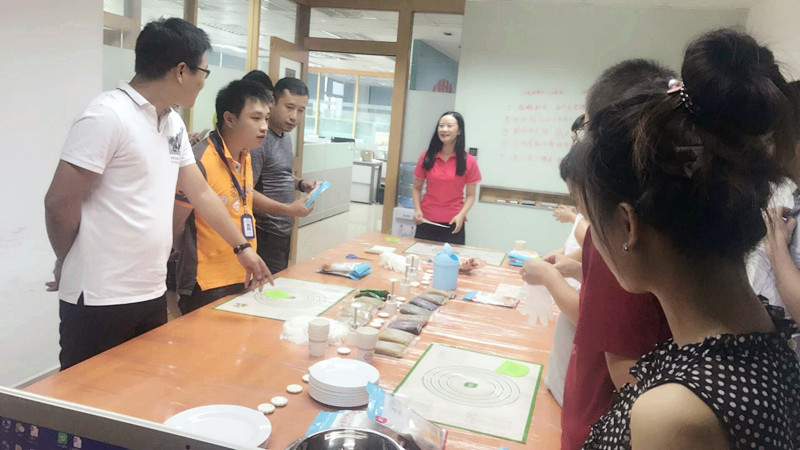 月餅DIY中秋主題活動，我們在一起